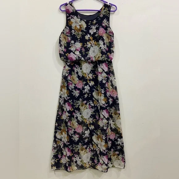 Navy Blue Floral Print Maxi Dress - Picture 2 of 8